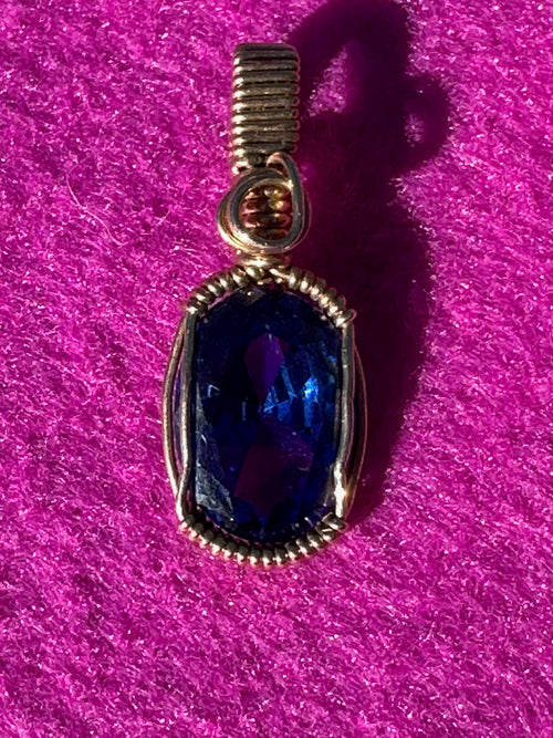 “Starborn Echo” — Blue Sapphire Pendant
